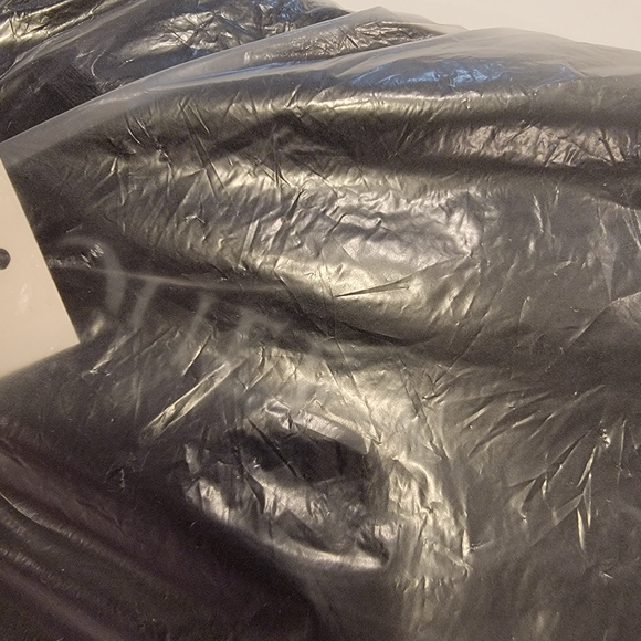 Queen Graphic Tee Size Small New! - Picture 7 of 7